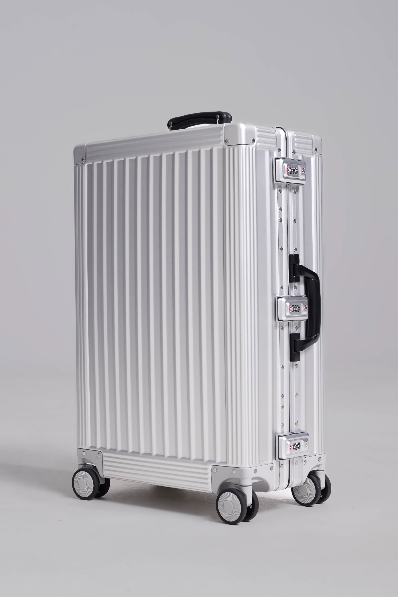 Check-in Suitcase - Gatesix